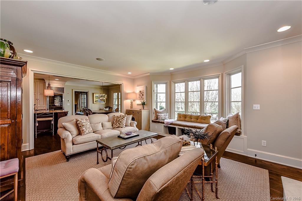 2026 Pinewood Circle Charlotte NC 28211
