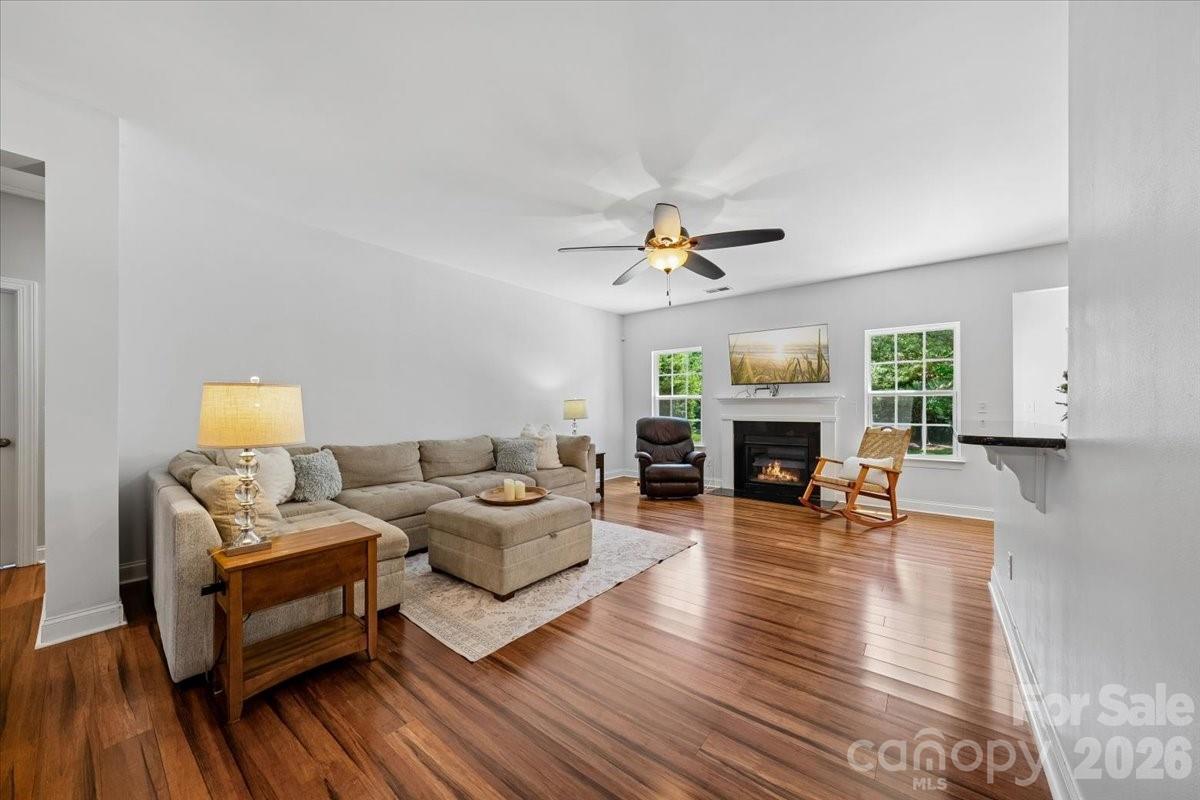 1006 Spring Rose Lane Matthews NC 28104