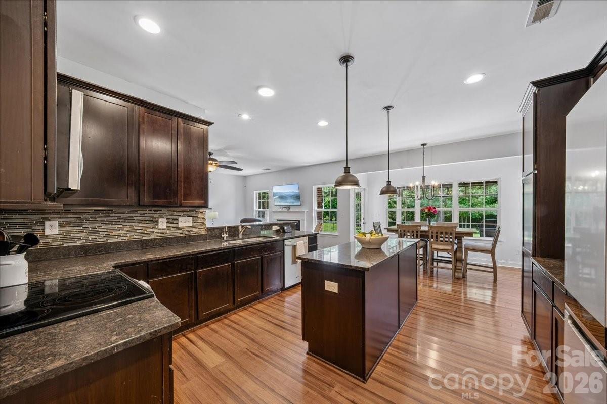 1006 Spring Rose Lane Matthews NC 28104