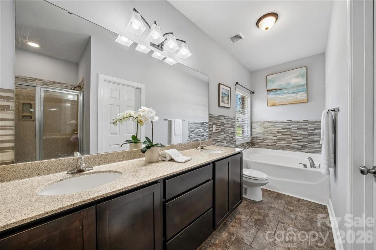 1006 Spring Rose Lane Matthews NC 28104