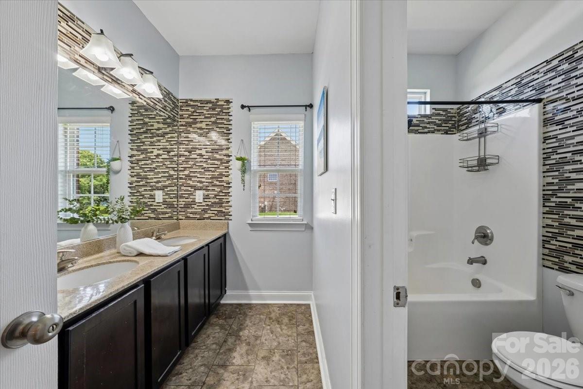 1006 Spring Rose Lane Matthews NC 28104