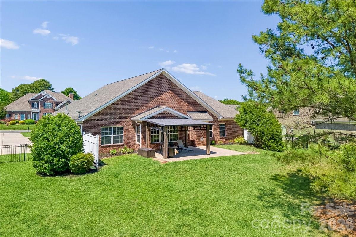 1006 Spring Rose Lane Matthews NC 28104