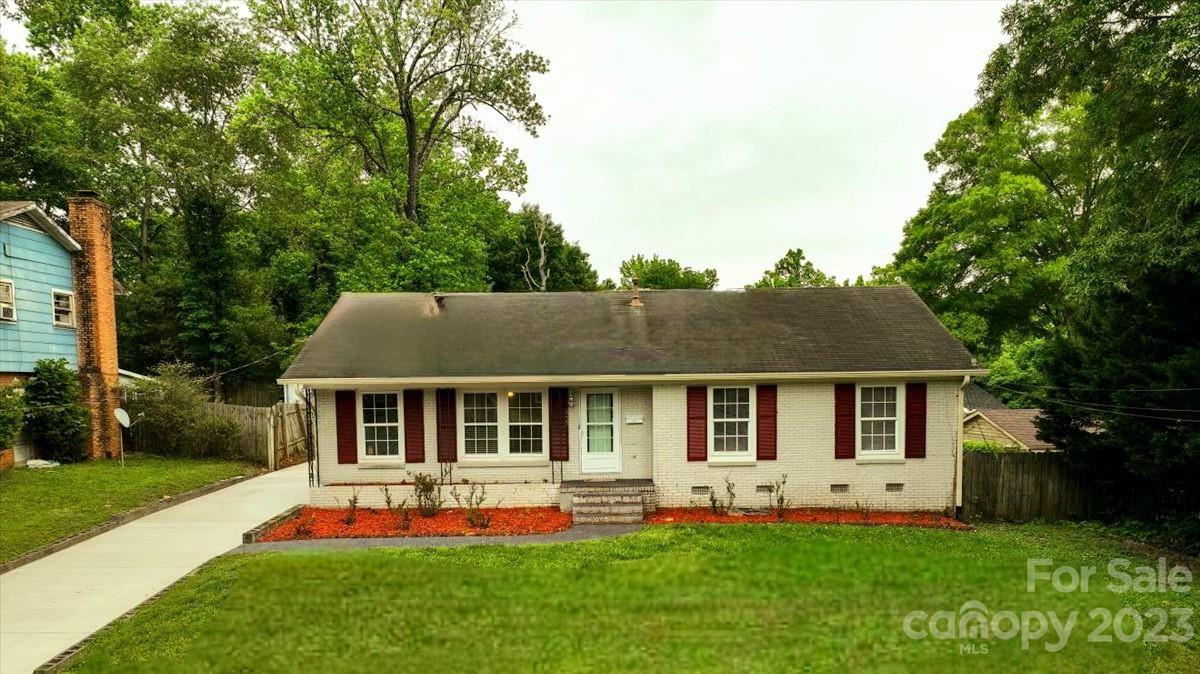 1223 Ranch Road Charlotte NC 28208