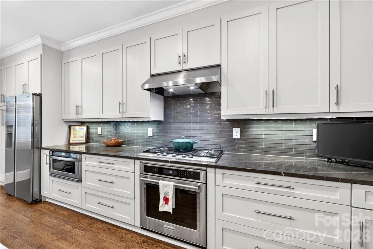 202 Perrin Place Charlotte NC 28207