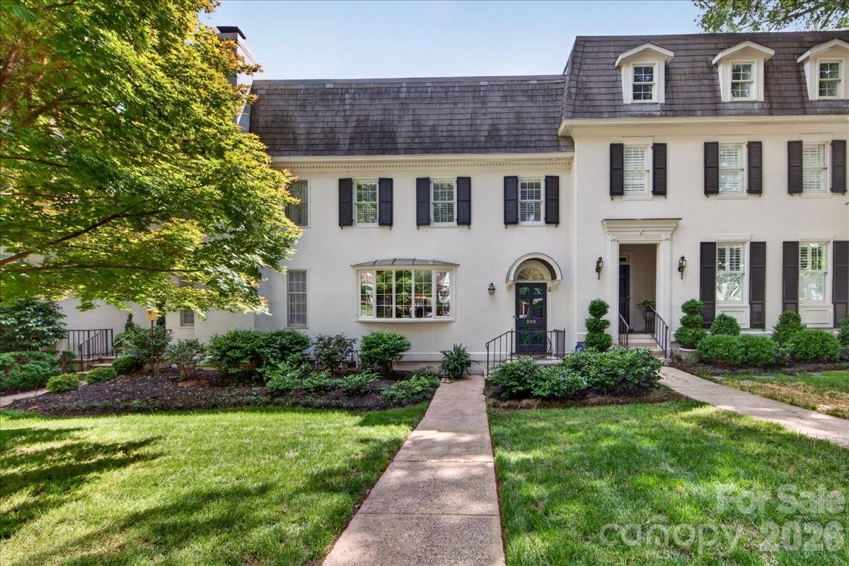 202 Perrin Place Charlotte NC 28207