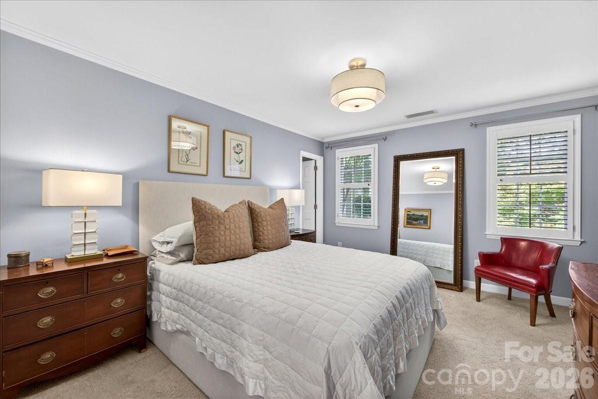 202 Perrin Place Charlotte NC 28207
