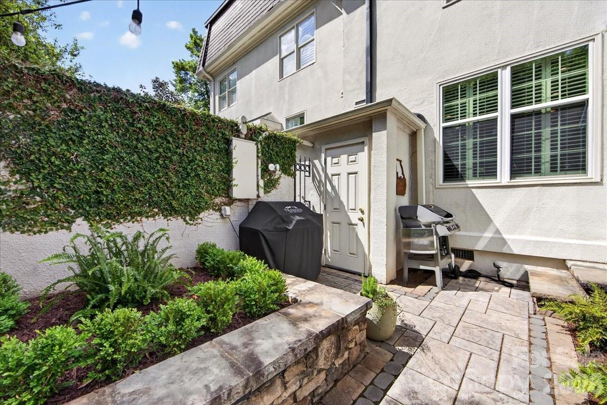 202 Perrin Place Charlotte NC 28207