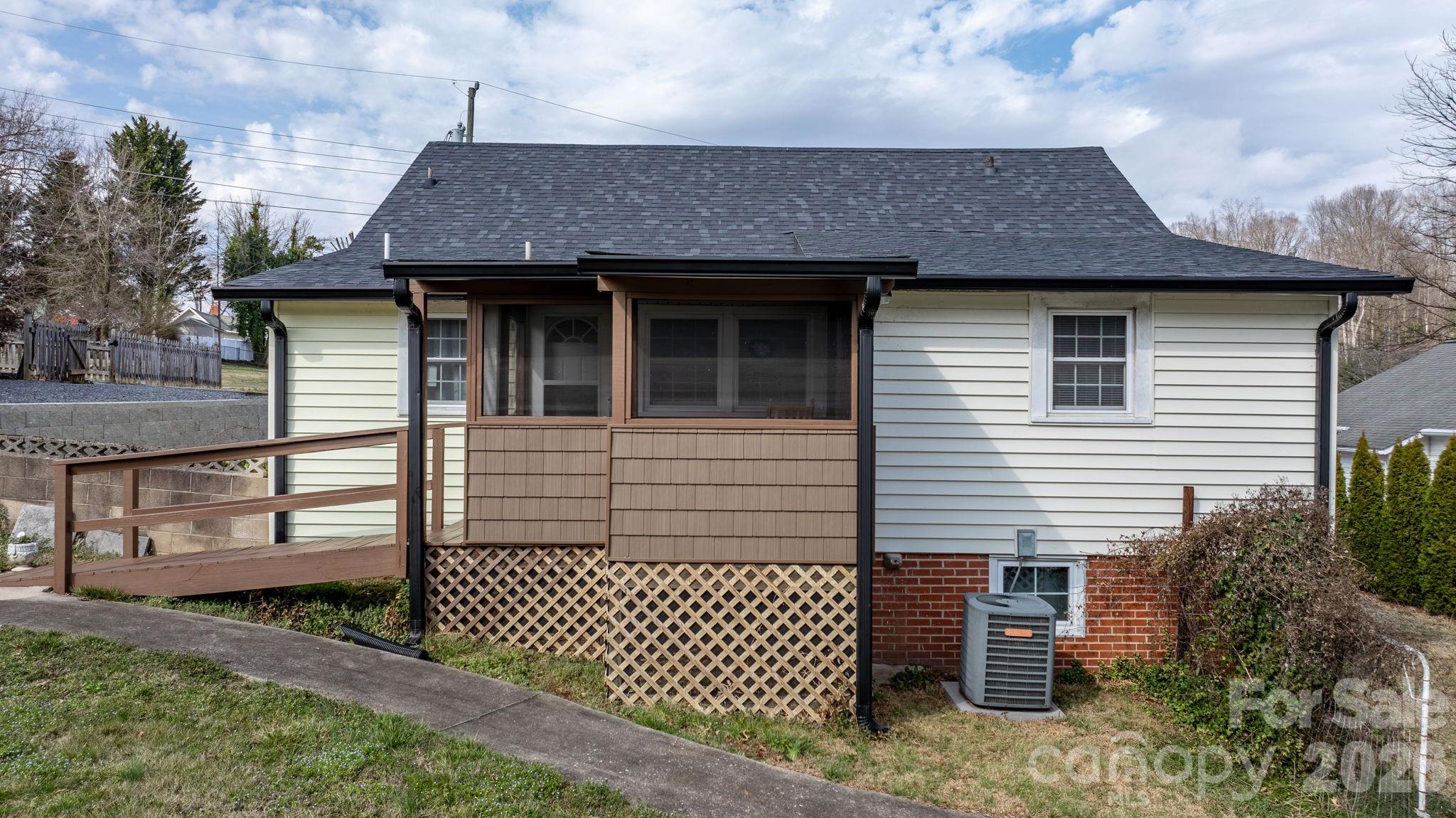 88 Lincoln Avenue Marion NC 28752