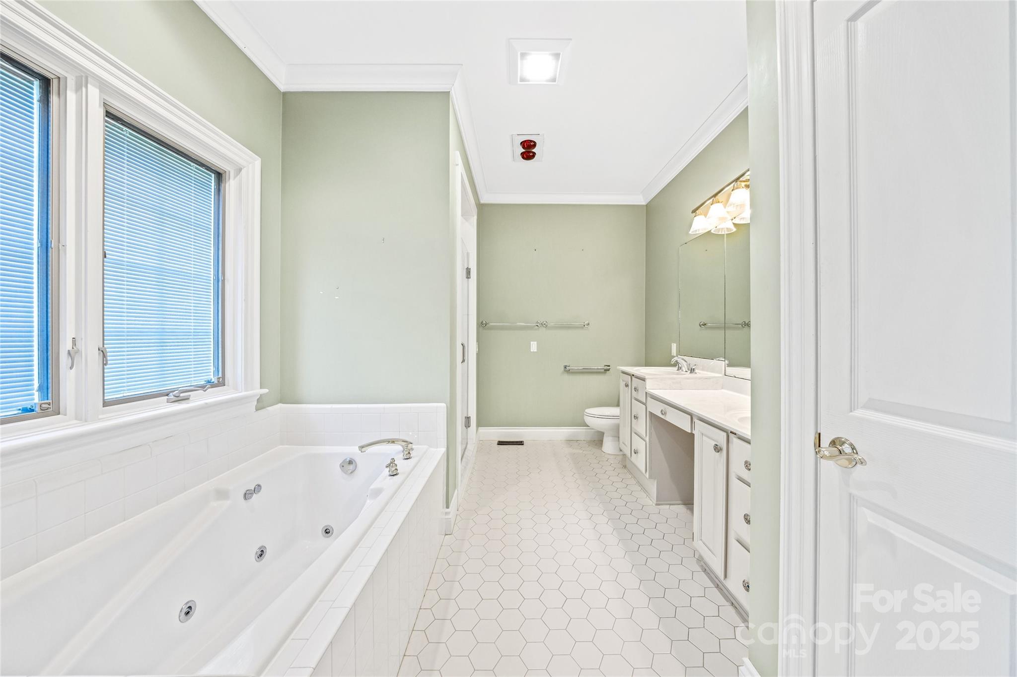 28 Clovelly Way Asheville NC 28803