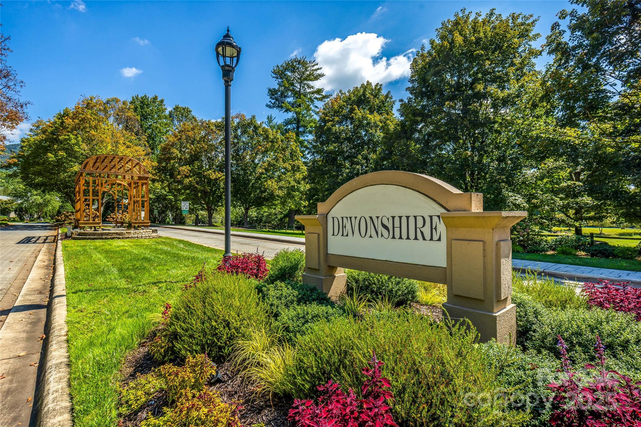 28 Clovelly Way Asheville NC 28803