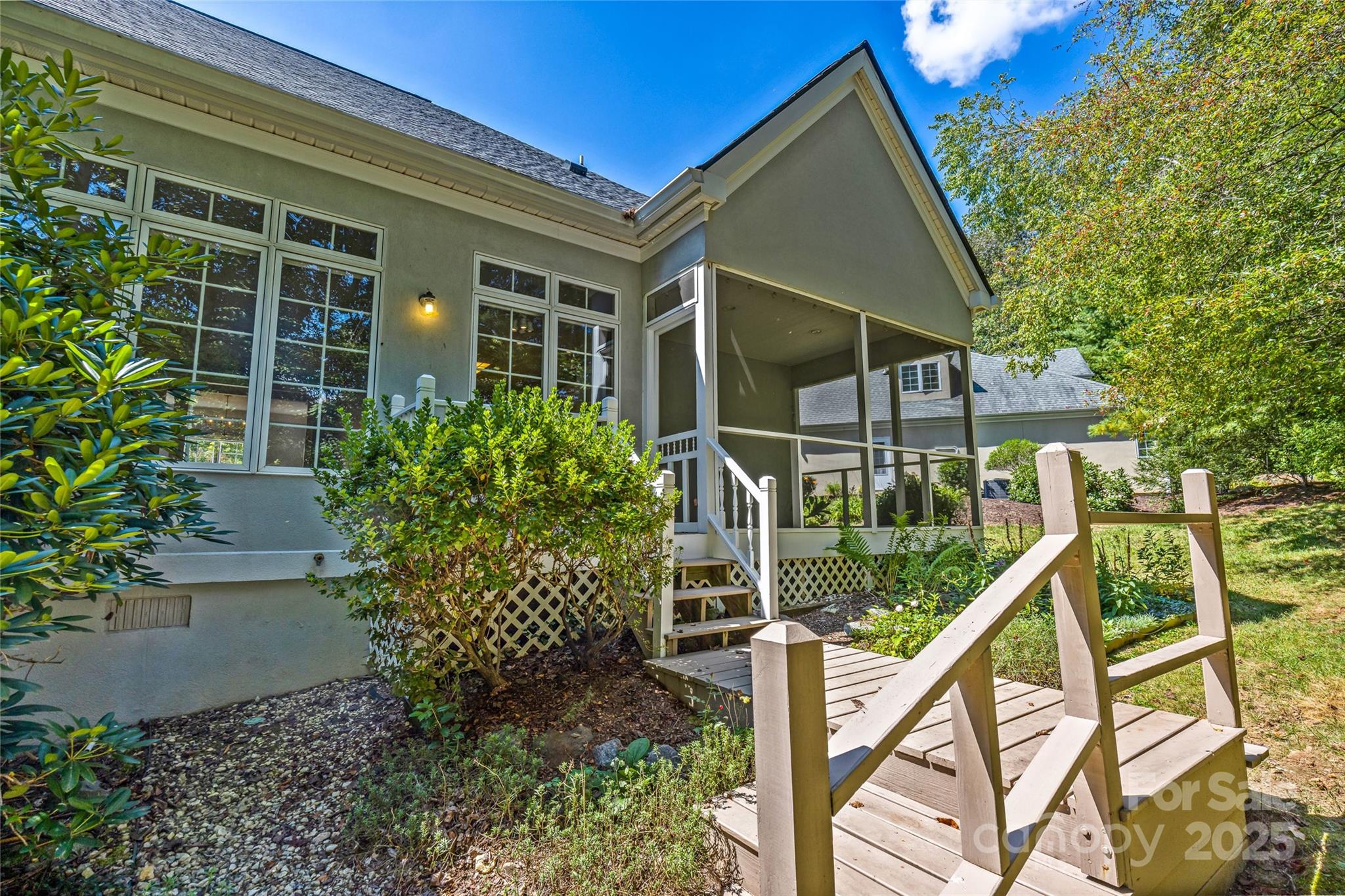 28 Clovelly Way Asheville NC 28803