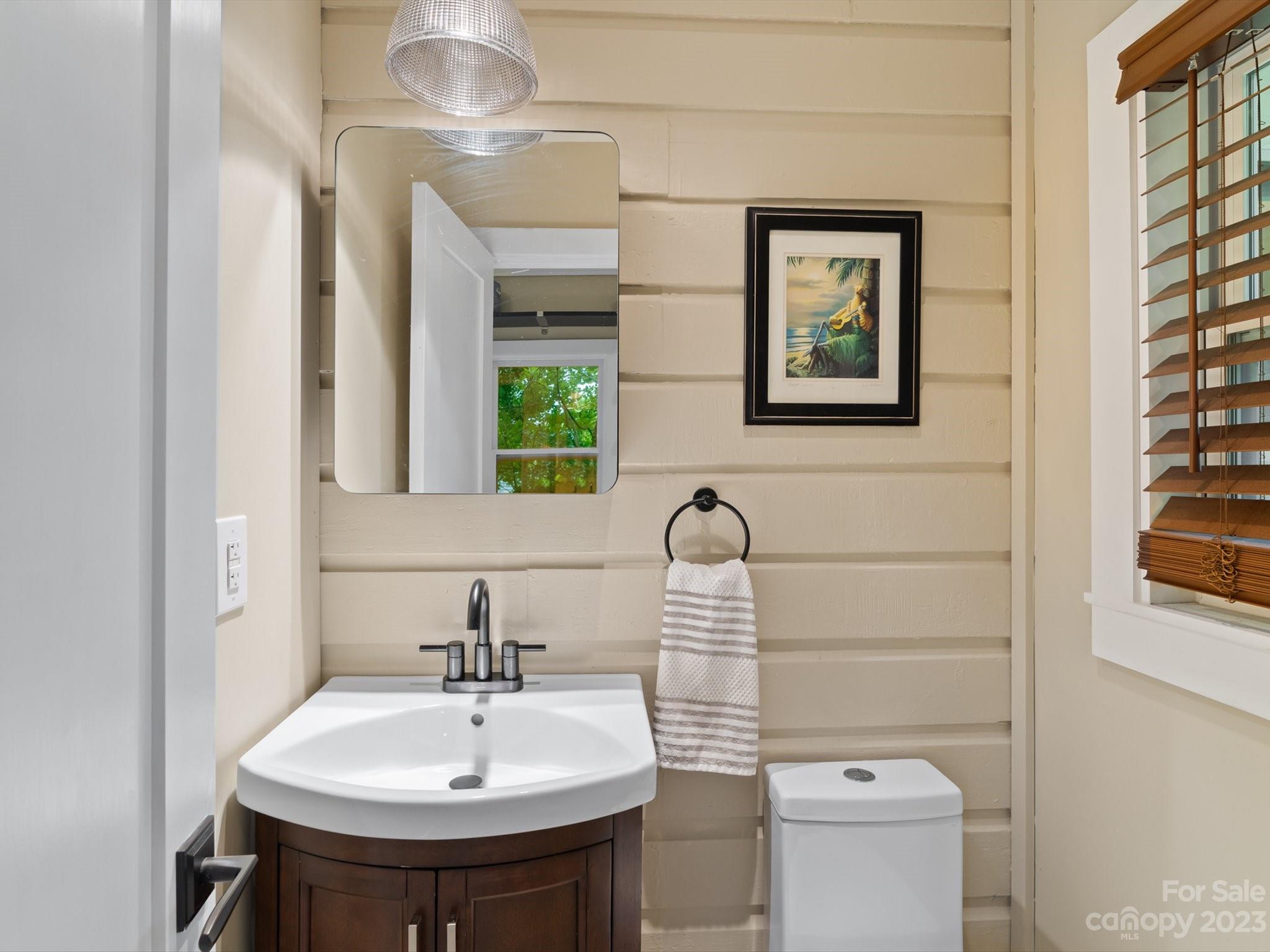 18 Robindale Avenue Asheville NC 28801