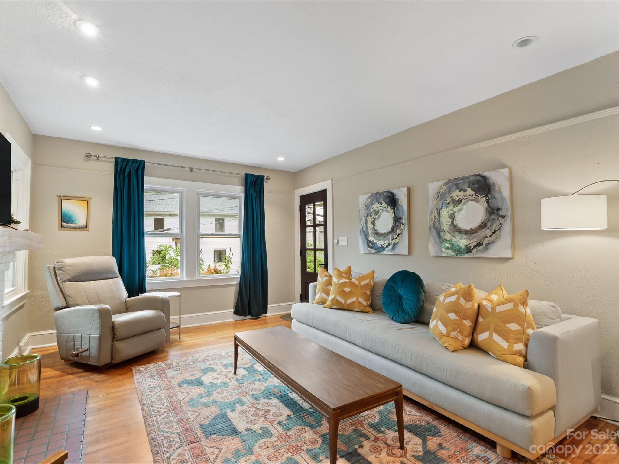 18 Robindale Avenue Asheville NC 28801
