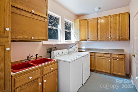 189 Hilltop Road Black Mountain NC 28711