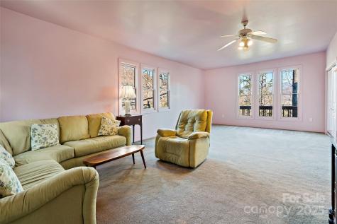189 Hilltop Road Black Mountain NC 28711