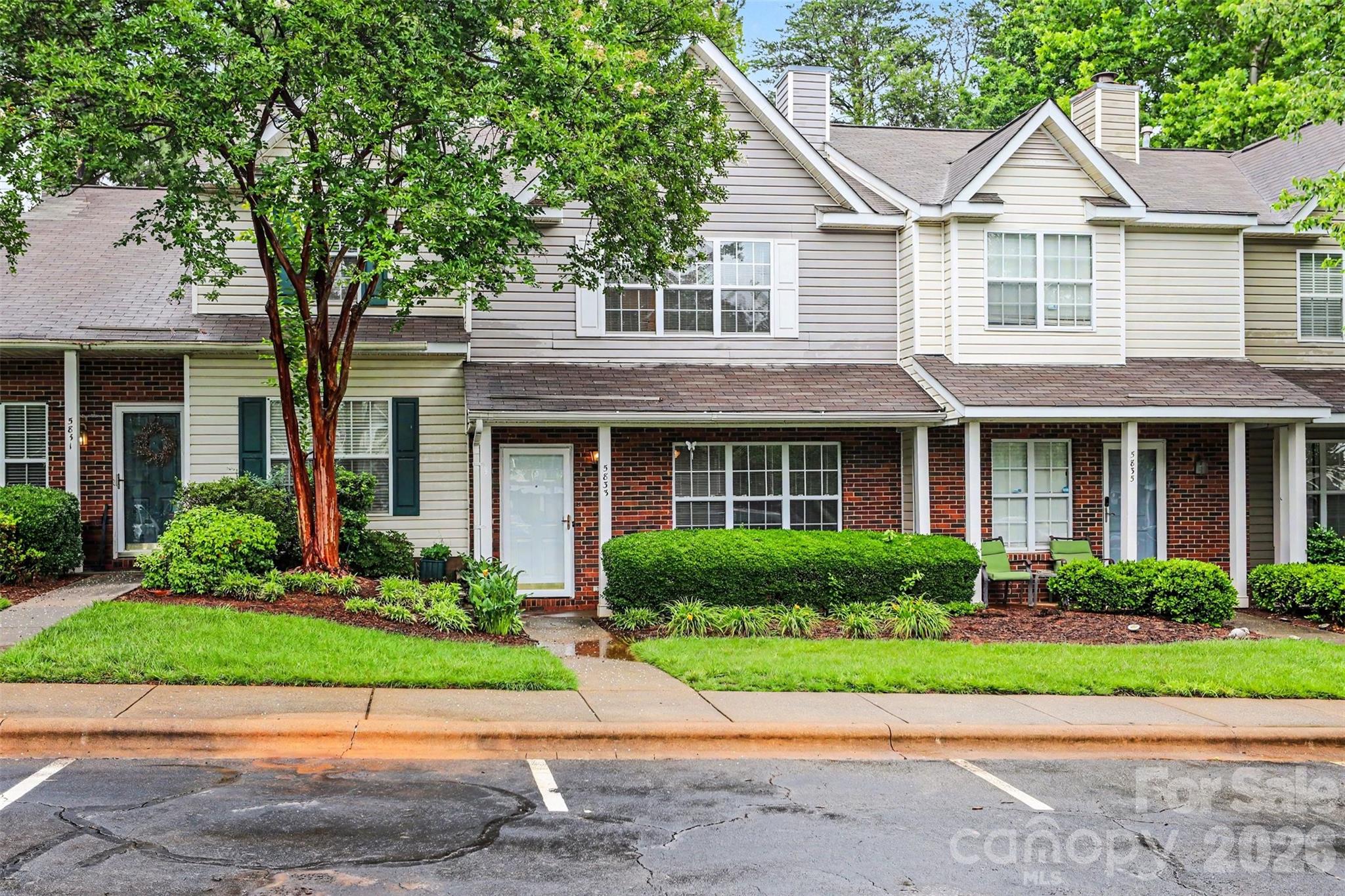 5833 Cougar Lane Charlotte NC 28269