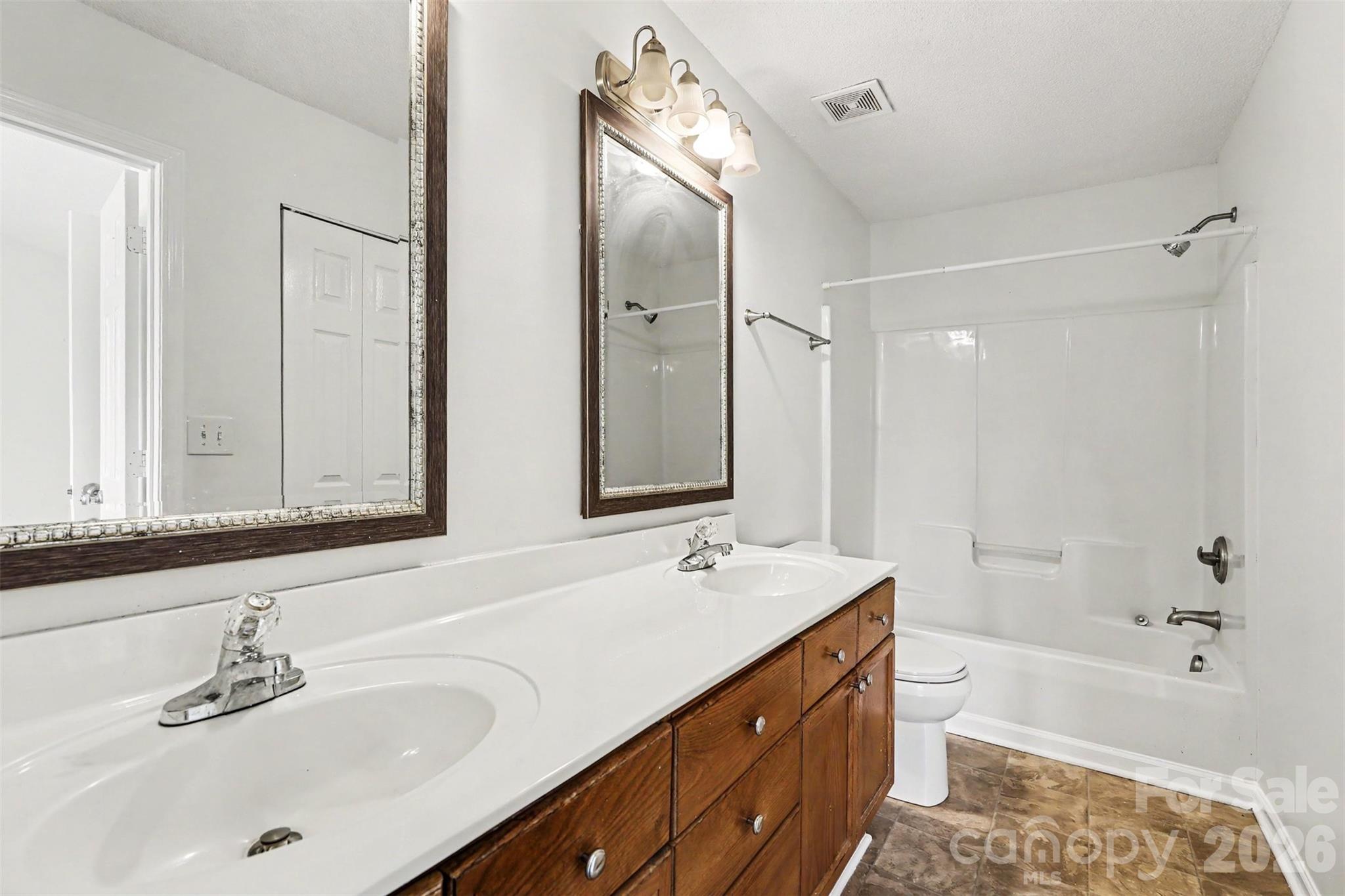 5833 Cougar Lane Charlotte NC 28269