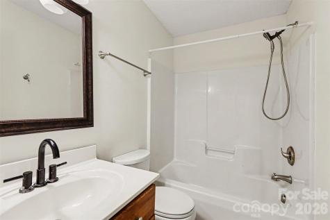 5833 Cougar Lane Charlotte NC 28269