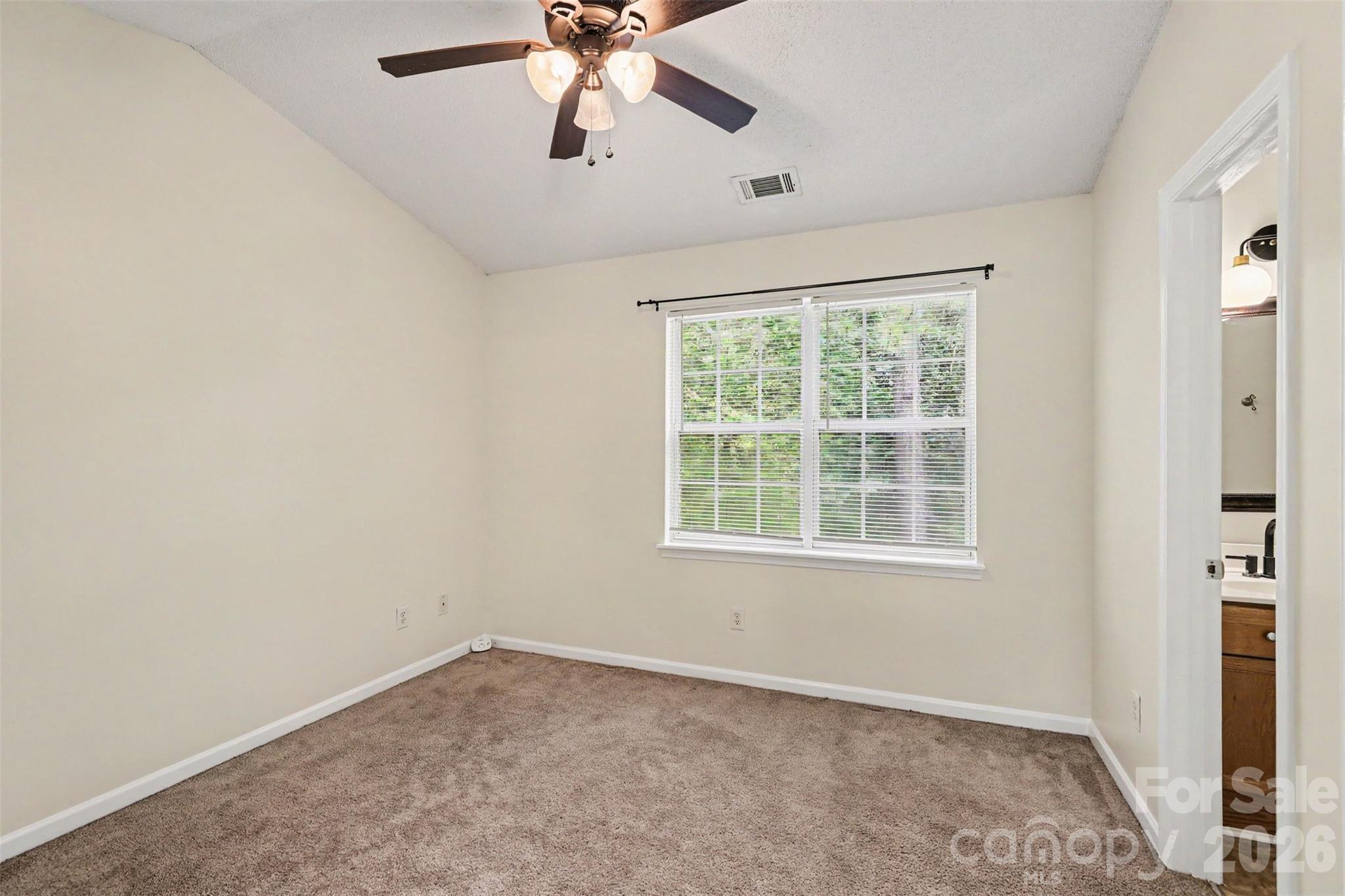 5833 Cougar Lane Charlotte NC 28269
