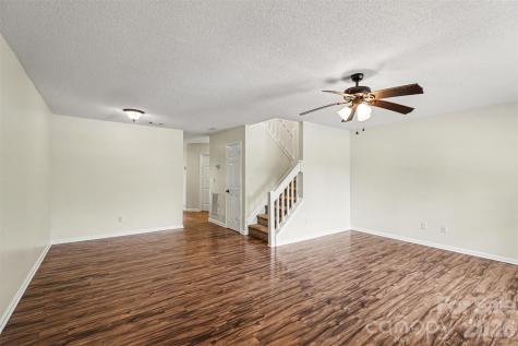 5833 Cougar Lane Charlotte NC 28269