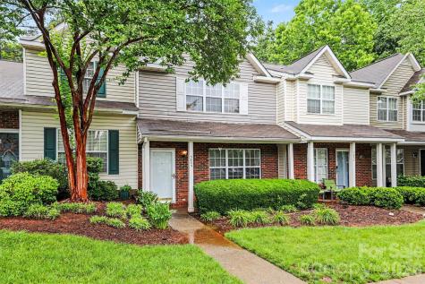5833 Cougar Lane Charlotte NC 28269
