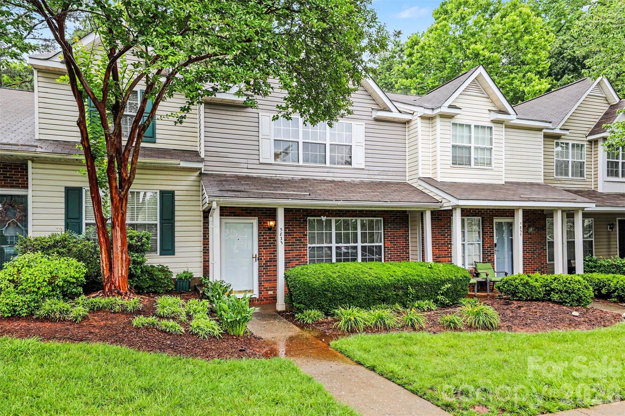 5833 Cougar Lane Charlotte NC 28269