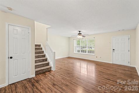 5833 Cougar Lane Charlotte NC 28269