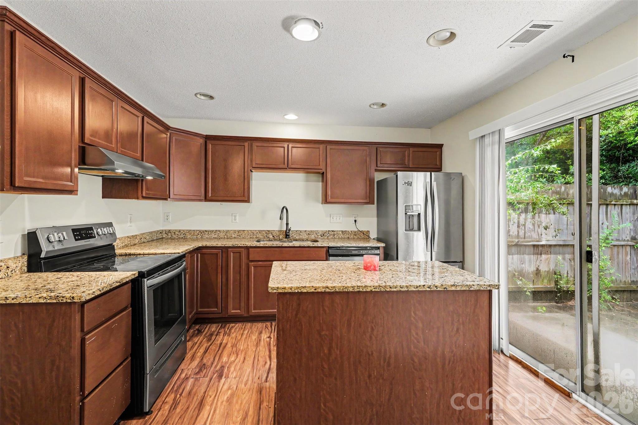 5833 Cougar Lane Charlotte NC 28269