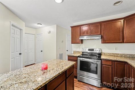 5833 Cougar Lane Charlotte NC 28269
