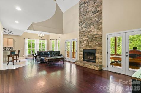 314 Woodland Drive Swannanoa NC 28778