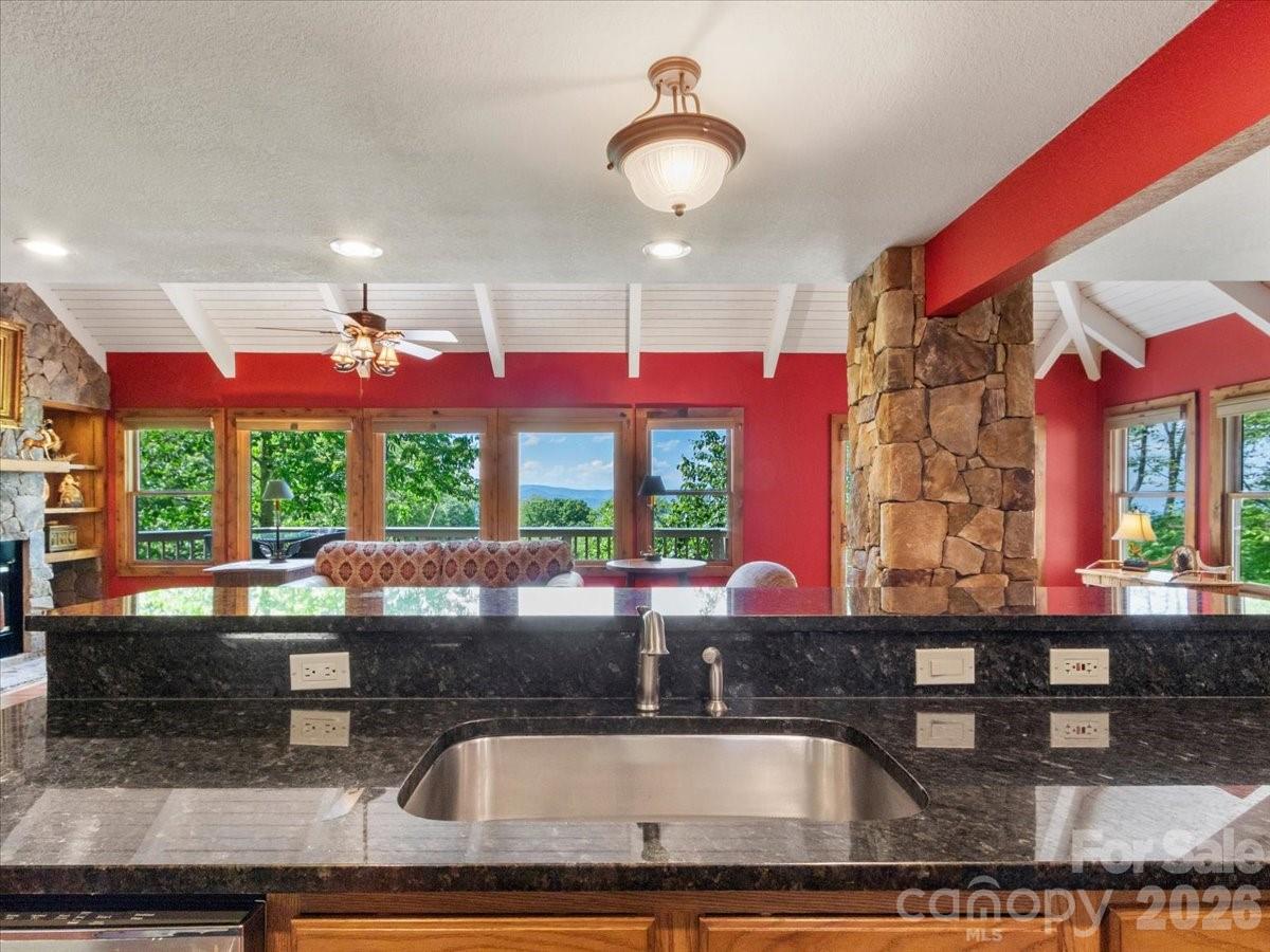 121 Ivy Ridge Road Burnsville NC 28714