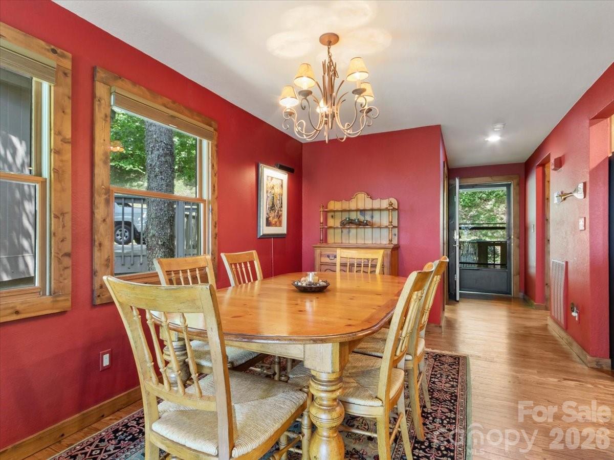 121 Ivy Ridge Road Burnsville NC 28714