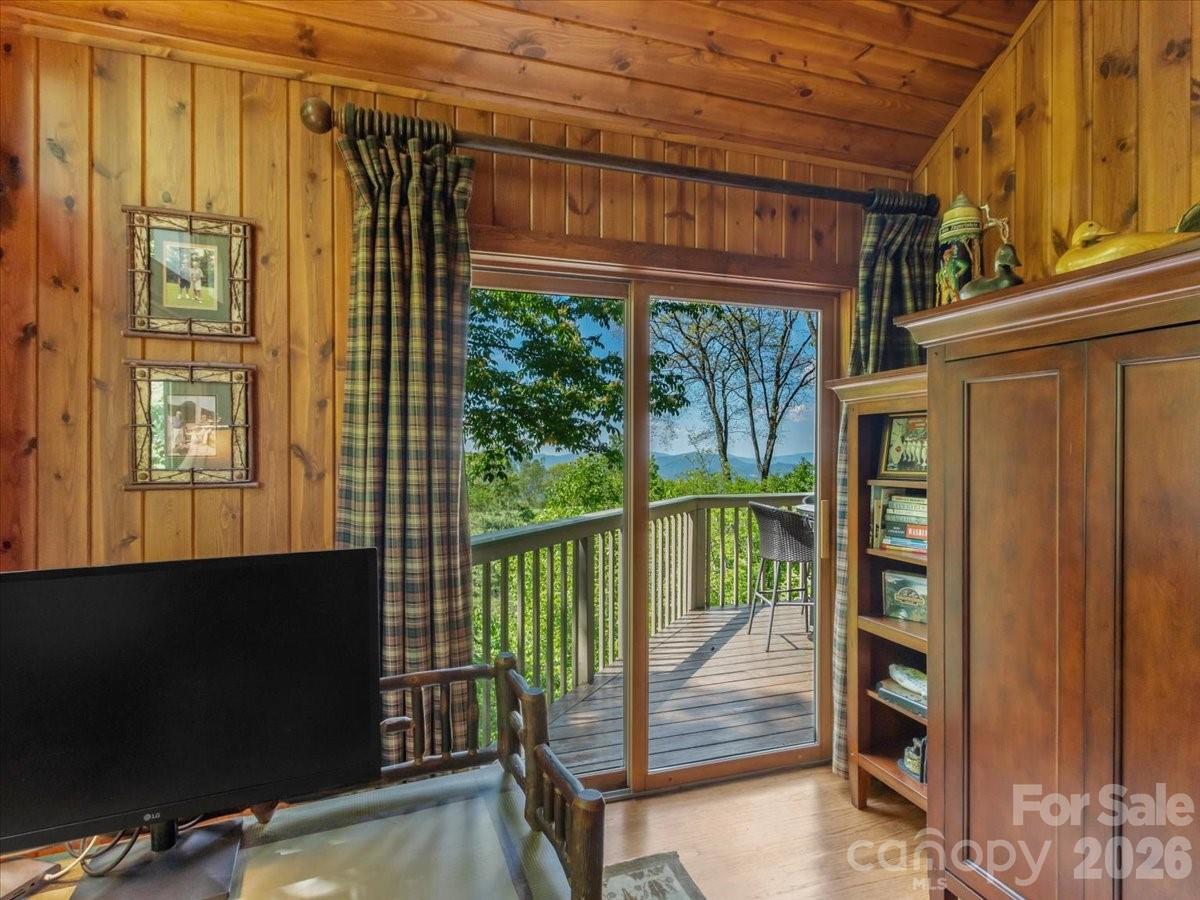 121 Ivy Ridge Road Burnsville NC 28714