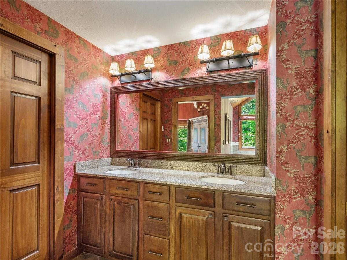 121 Ivy Ridge Road Burnsville NC 28714