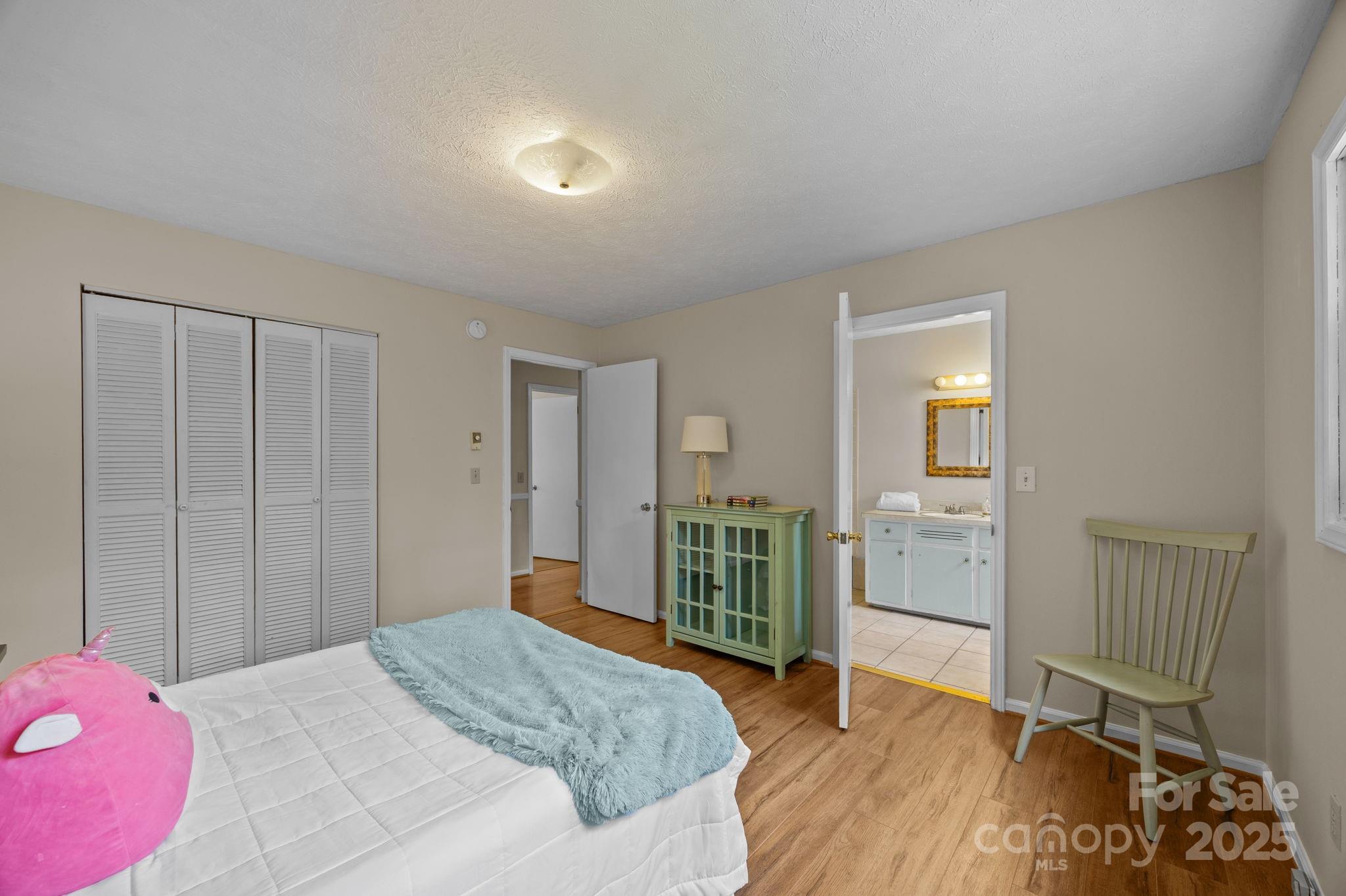 90 Knob Hill Road Asheville NC 28806