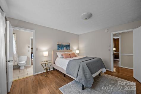 90 Knob Hill Road Asheville NC 28806