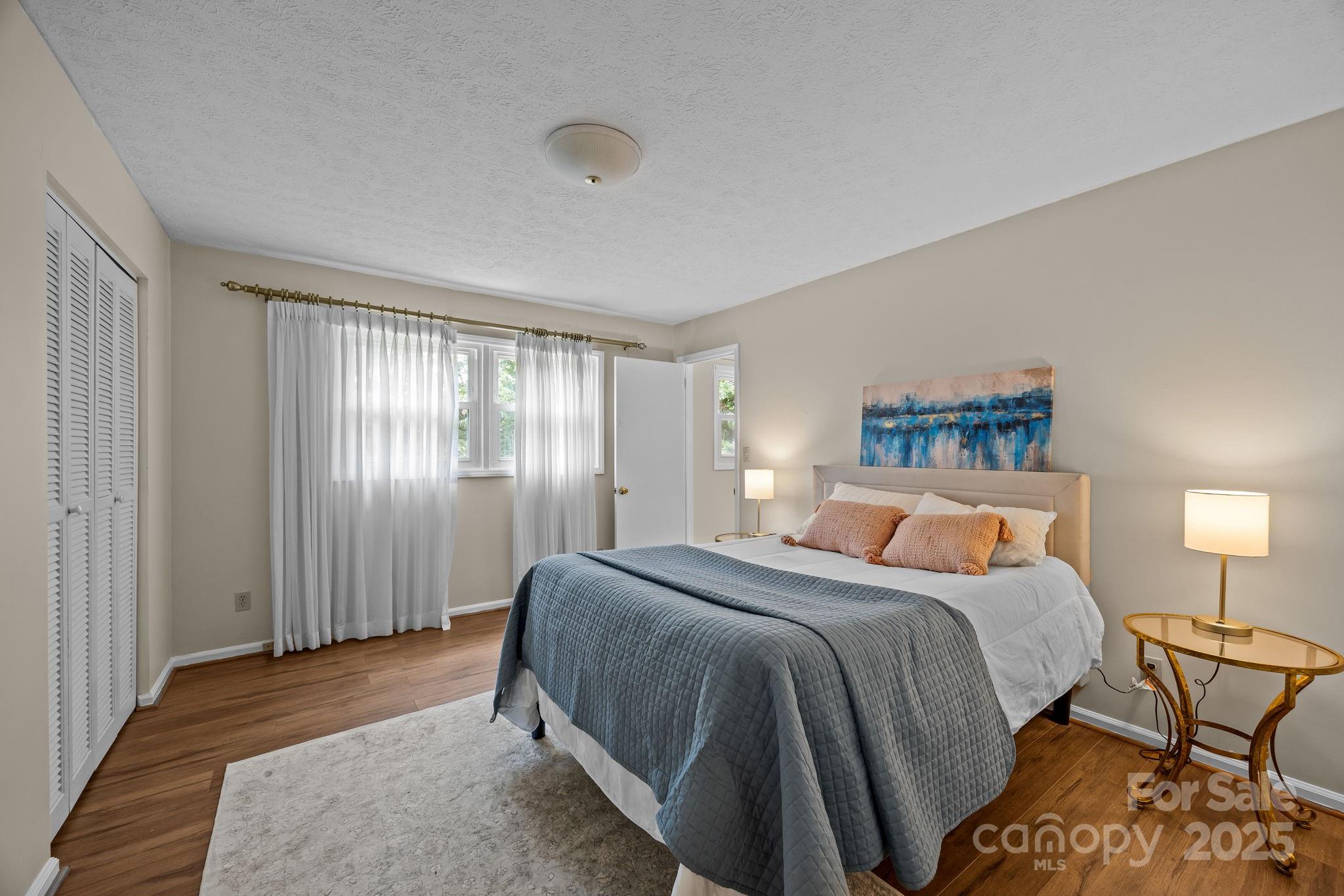 90 Knob Hill Road Asheville NC 28806