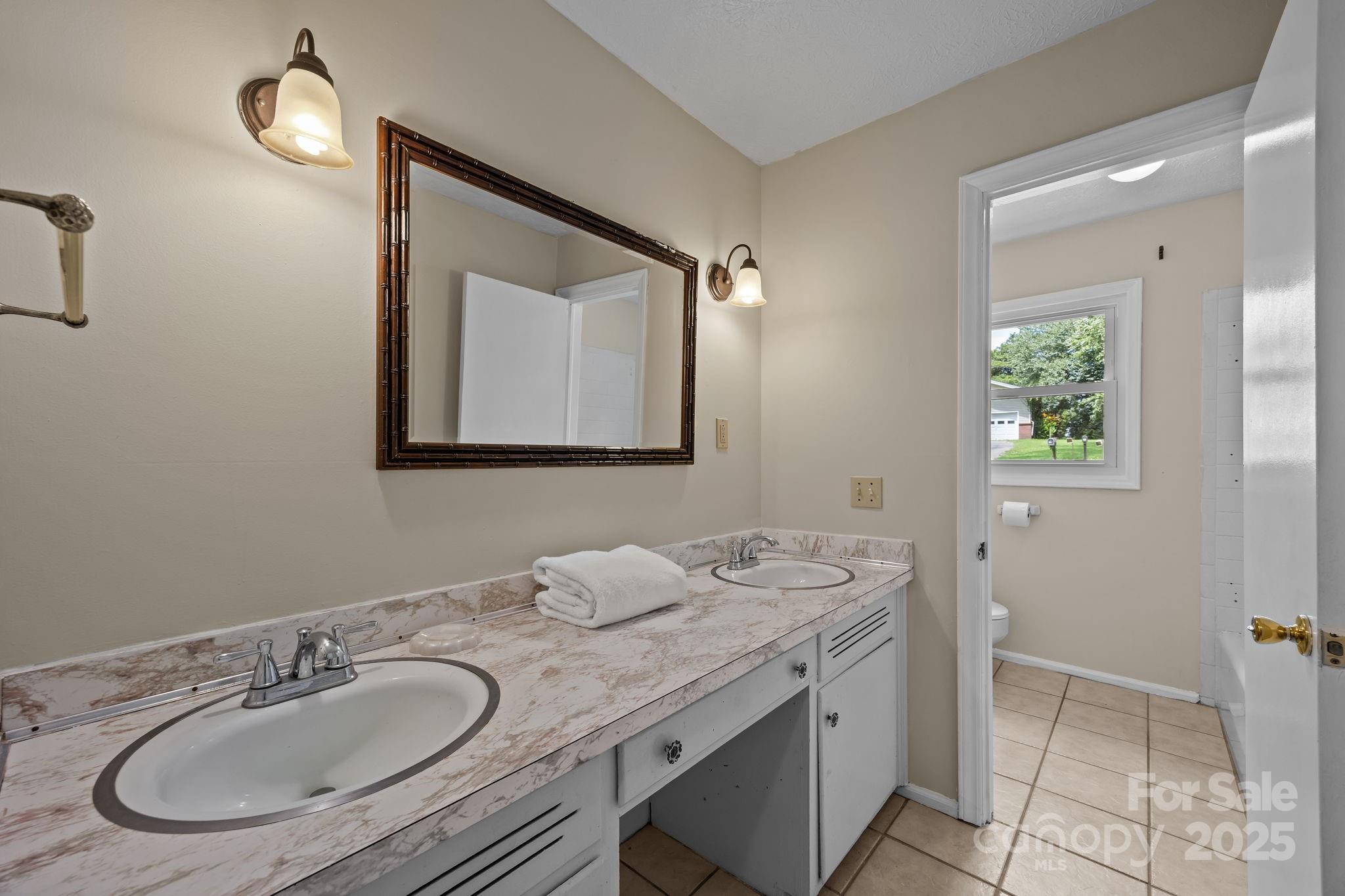 90 Knob Hill Road Asheville NC 28806