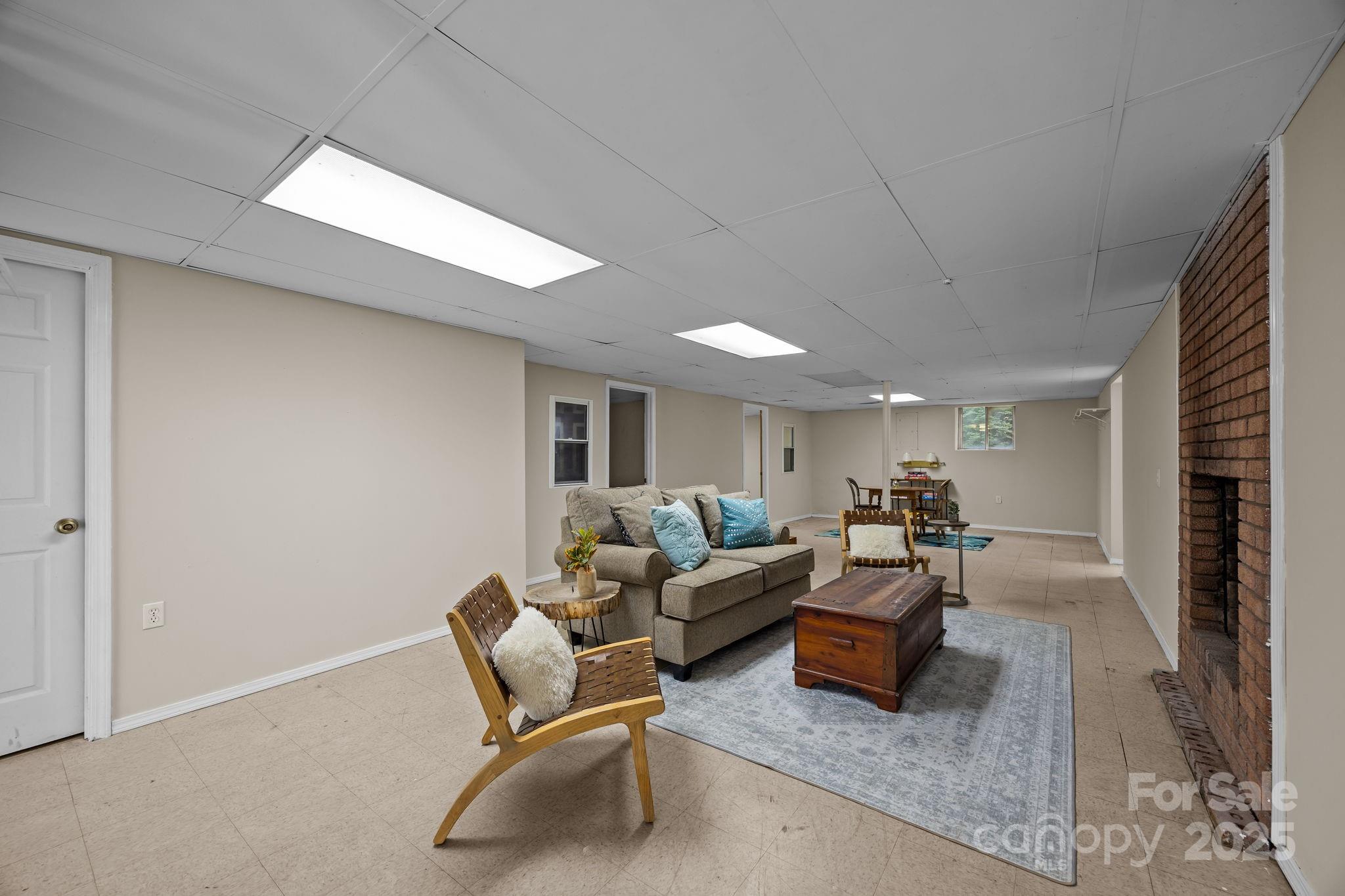 90 Knob Hill Road Asheville NC 28806