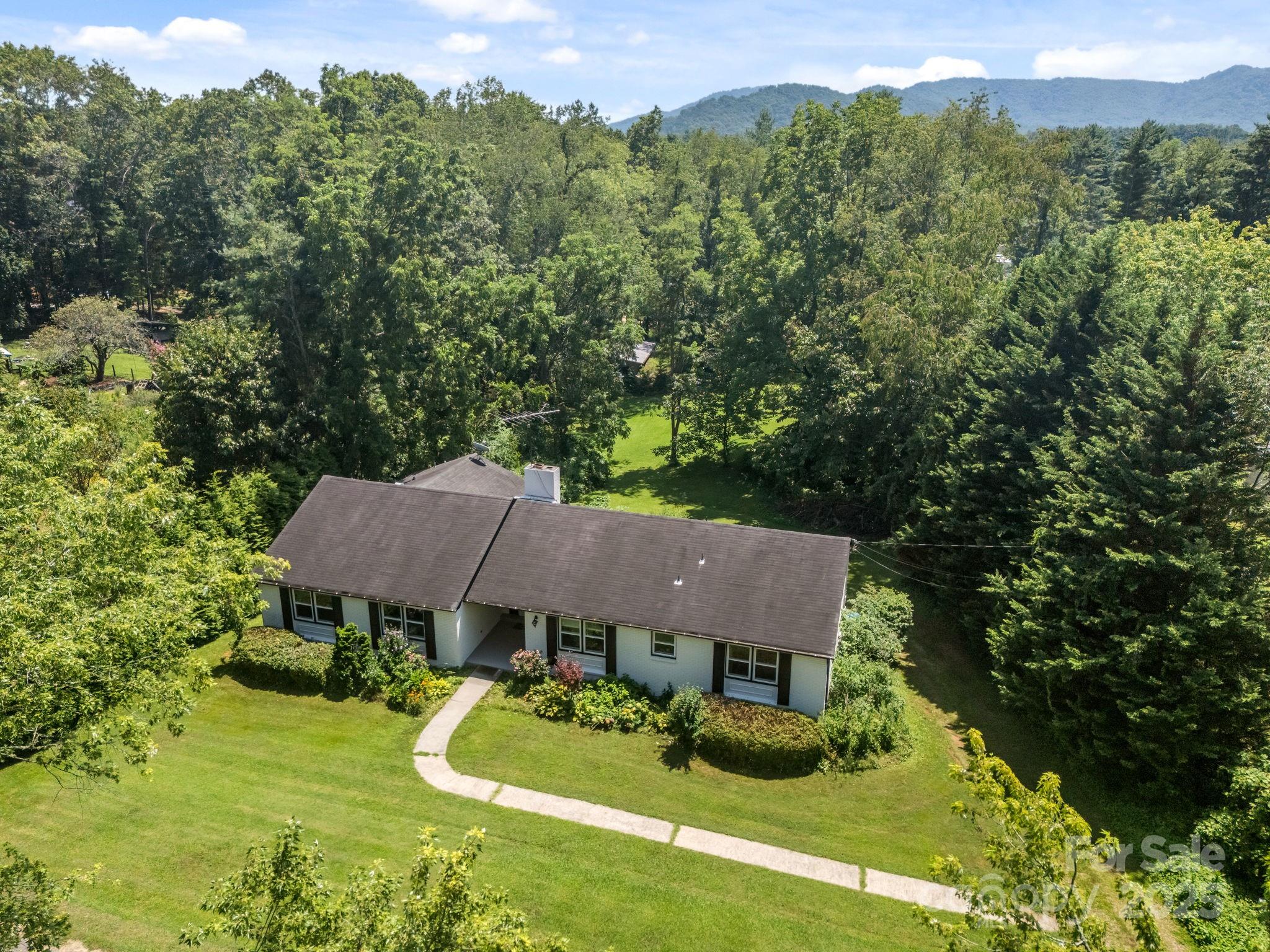 90 Knob Hill Road Asheville NC 28806