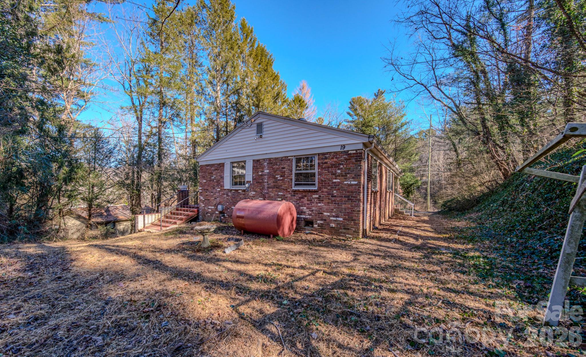 19 Swift Street Asheville NC 28804