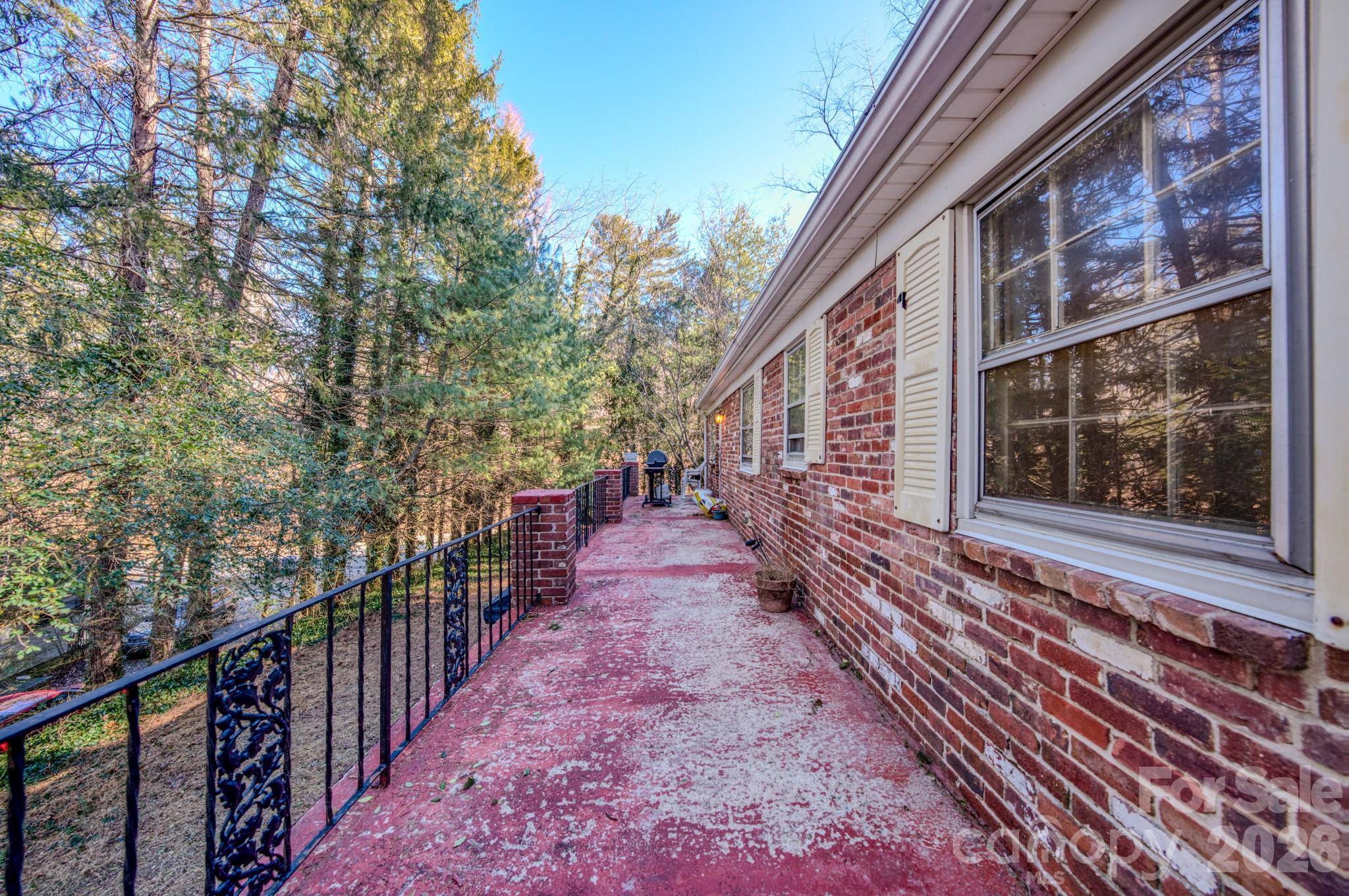 19 Swift Street Asheville NC 28804