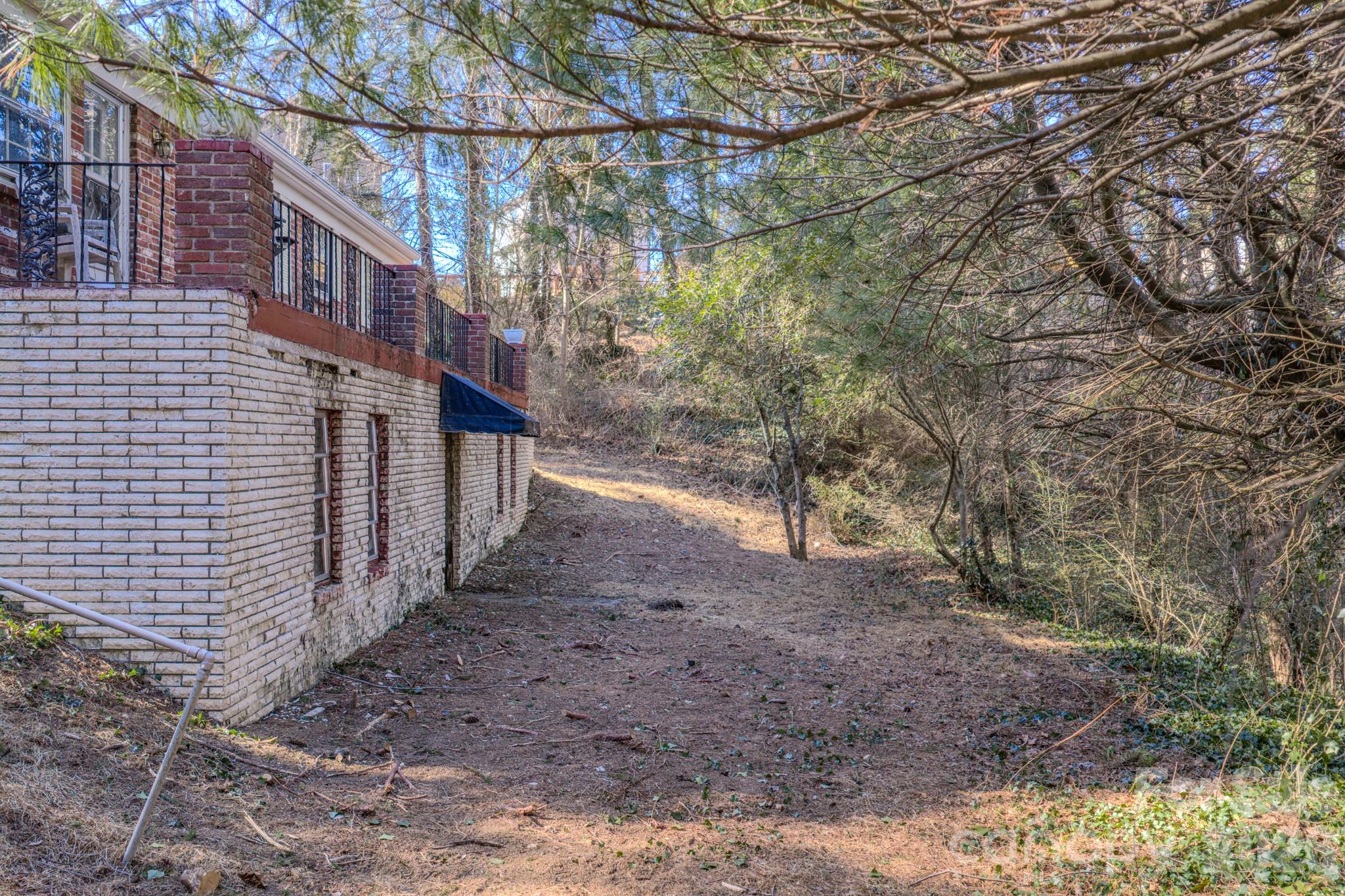 19 Swift Street Asheville NC 28804