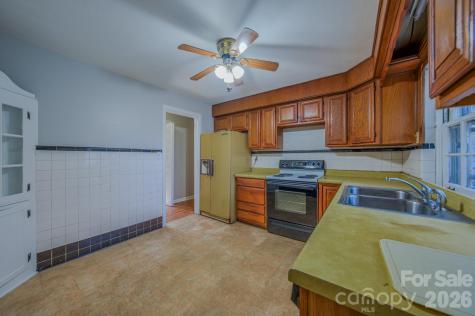 19 Swift Street Asheville NC 28804