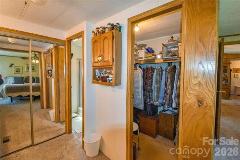 222 Cranbrook Circle Hendersonville NC 28792