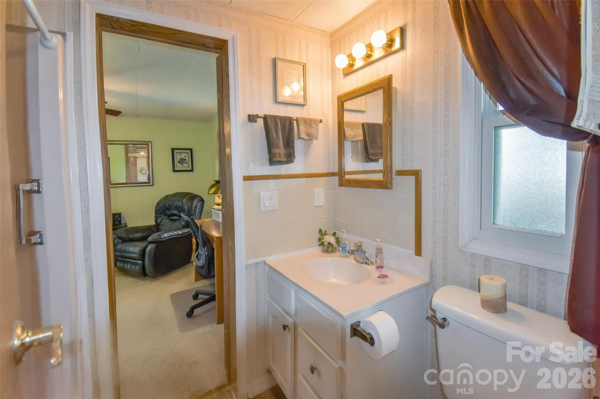 222 Cranbrook Circle Hendersonville NC 28792