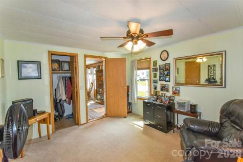 222 Cranbrook Circle Hendersonville NC 28792