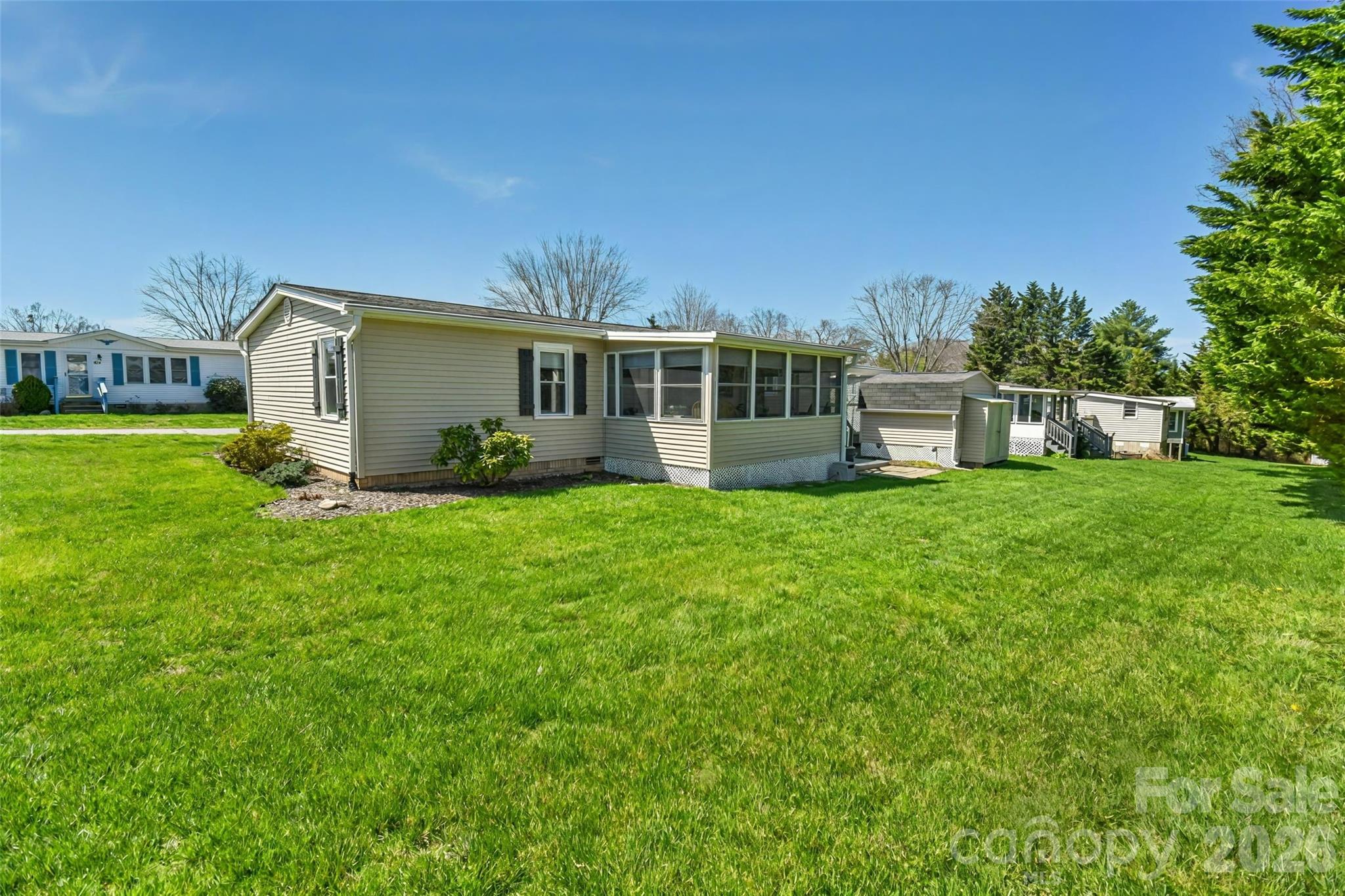 222 Cranbrook Circle Hendersonville NC 28792
