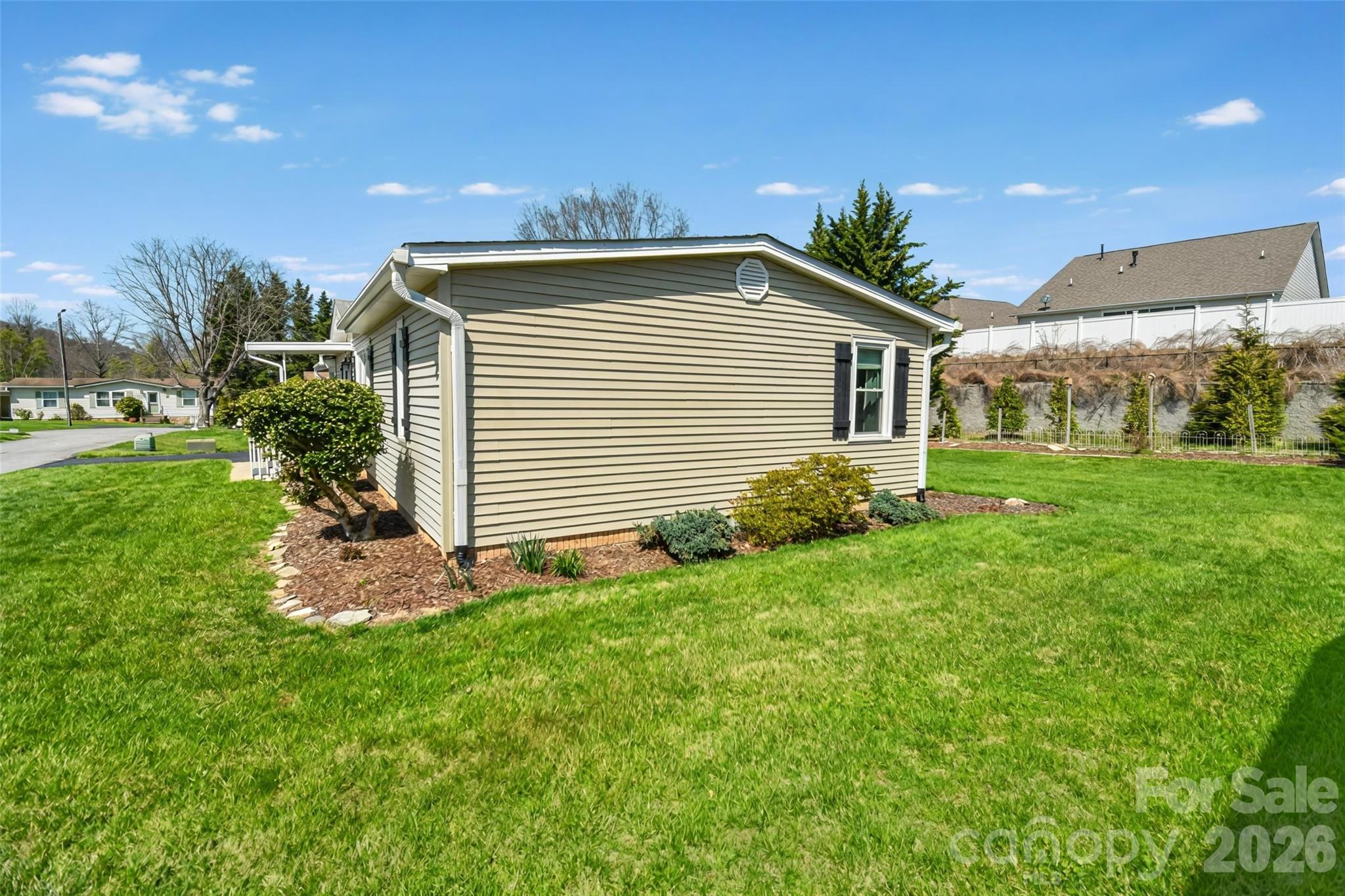 222 Cranbrook Circle Hendersonville NC 28792