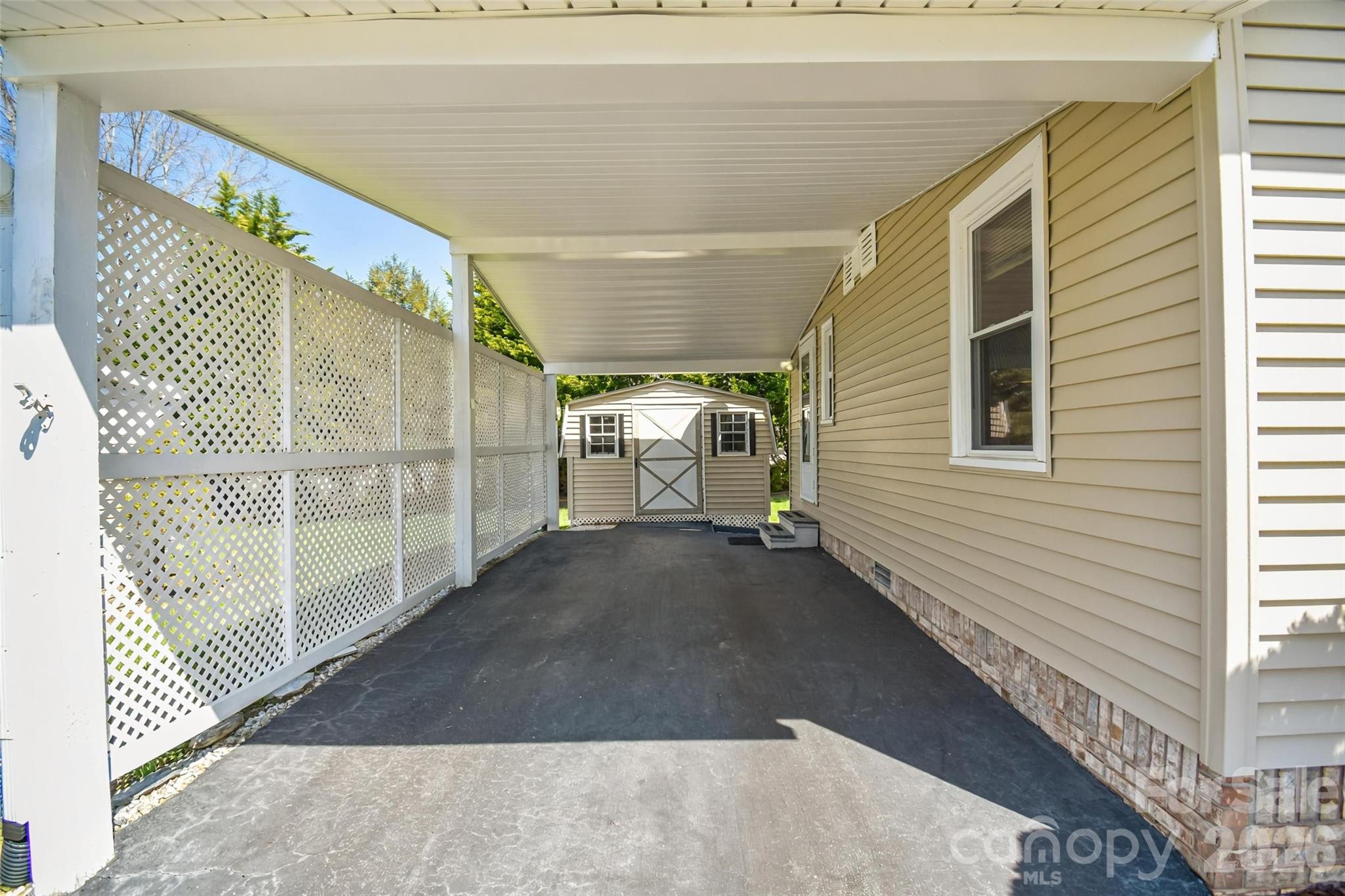 222 Cranbrook Circle Hendersonville NC 28792